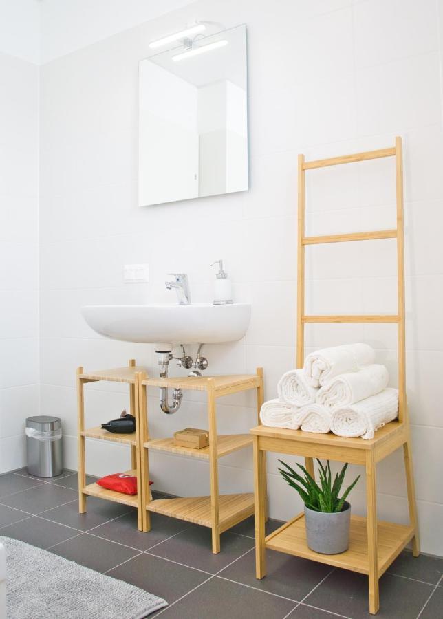 Modern Close To Congress Center, Tu-uni And Center With Netflix! Appartamento